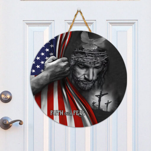 yY3lN8QnFf TRL763WD DoorSignRound mockup1